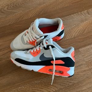 air max 90 infrared ultra essential